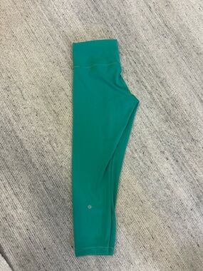 Lululemon size 10